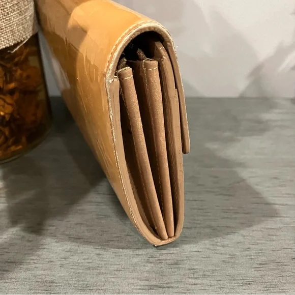 Louis Vuitton Tan Wallet - Picture 4 of 11